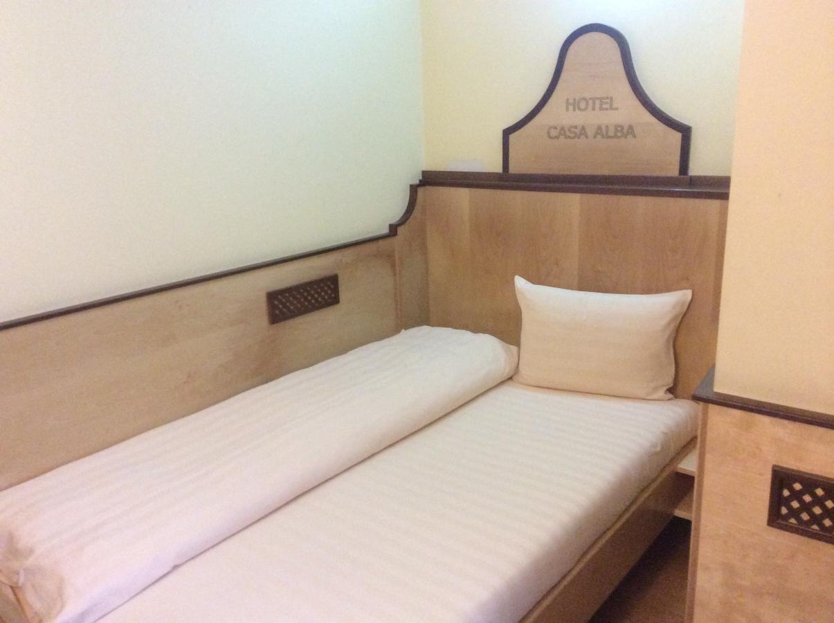 Ghimbav Pensiunea Casa Alba מראה חיצוני תמונה
